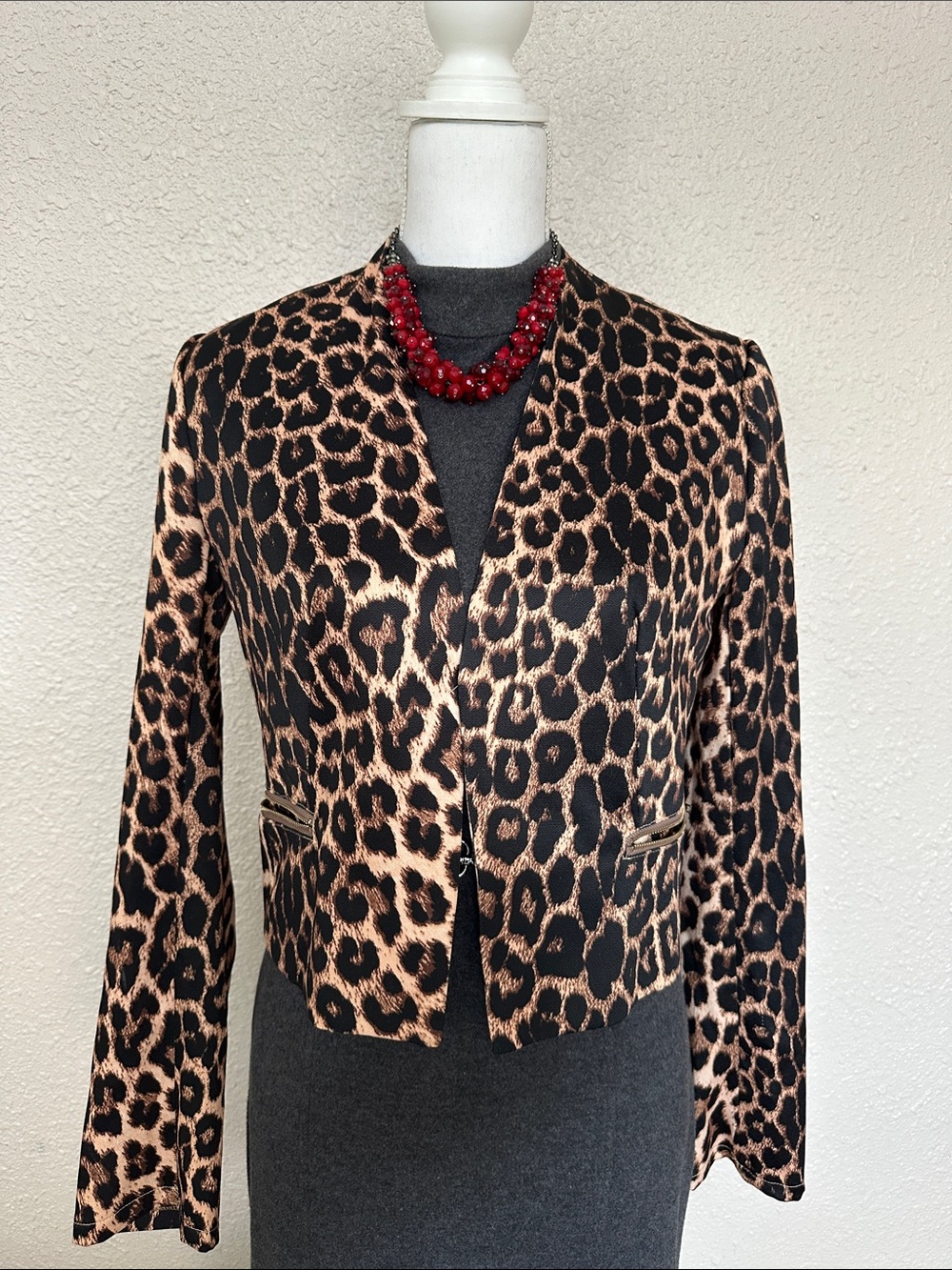 a'gaci Leopard Print Cropped Blazer - Black & Tan